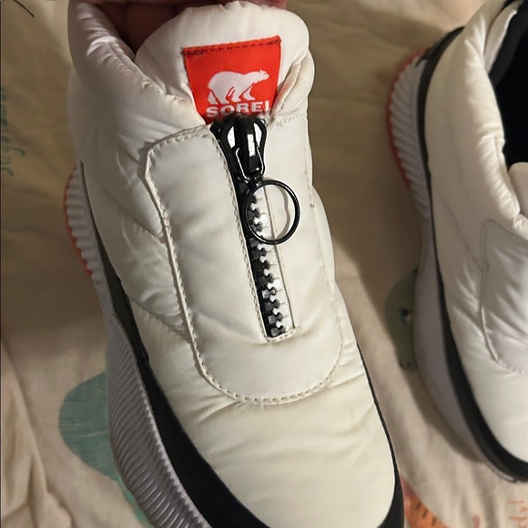 New Sorel Womens Out N About Puffy Zip Winter Boots -Orange /White/Black 7.5US - Picture 11 of 16